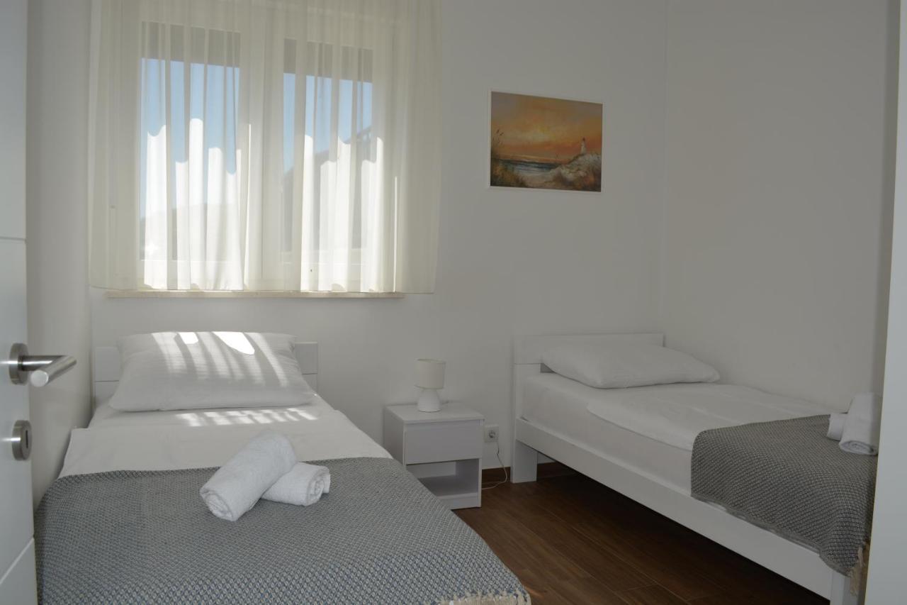 Apartments Antea Pag Town Zewnętrze zdjęcie